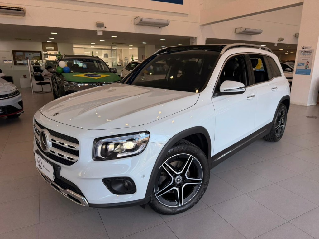MERCEDES-BENZ GLB 200